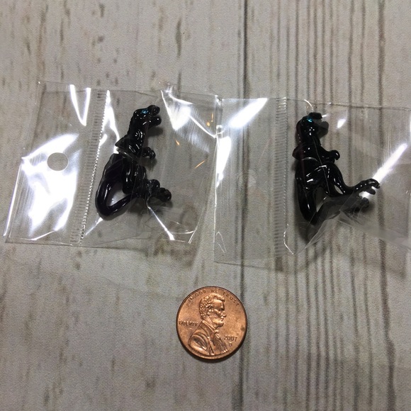 Dinosaur earring set (mystery) silver or gold new - Picture 3 of 8
